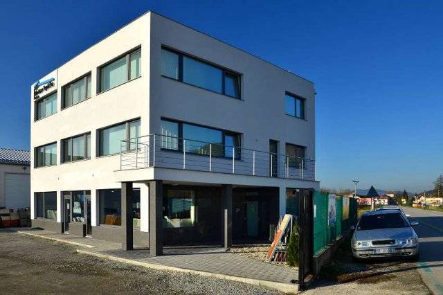 Novostavba firemného areálu 