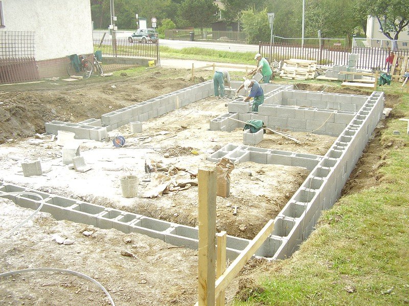 Hrubá stavba rodinného domu Bytčica