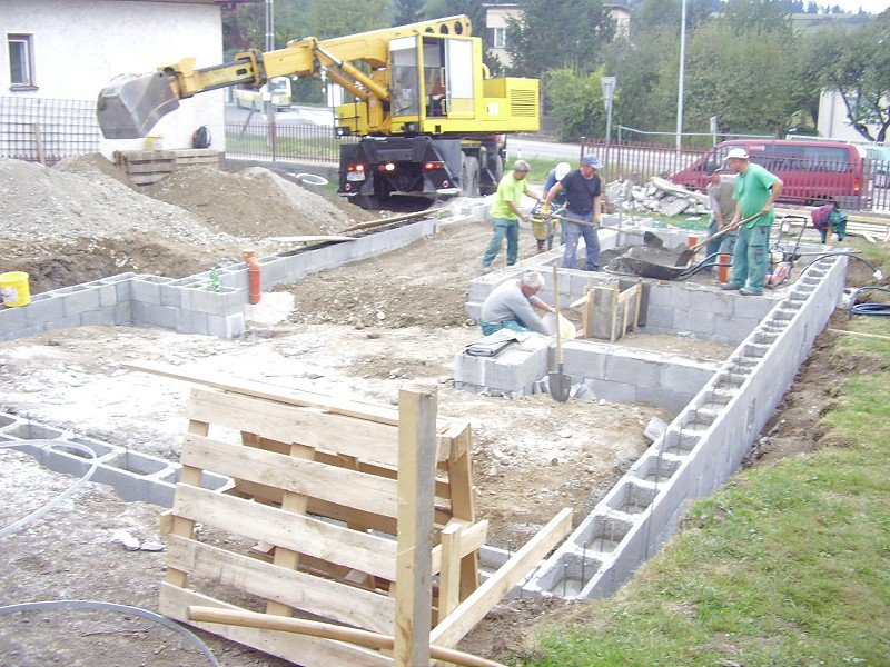 Hrubá stavba rodinného domu Bytčica
