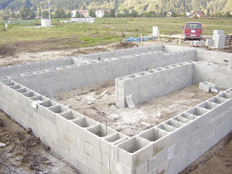 Hrubá stavba rodinného domu Teplička nad Vahom