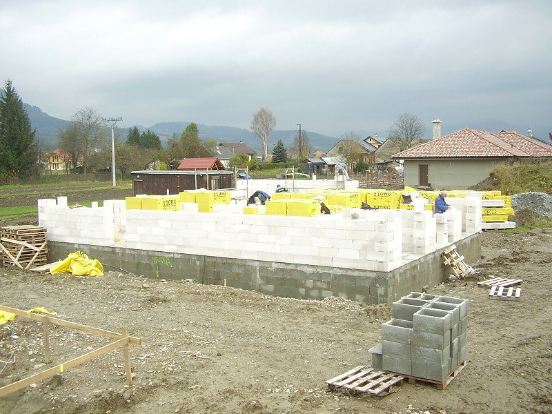 Hrubá stavba rodinného domu Teplička nad Vahom
