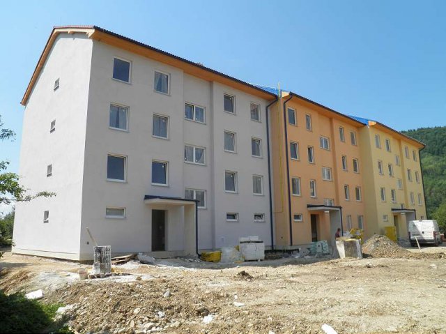 Zateplenie bytových domov 1,2,3 a 4,5,6 v Tepličke nad Váhom