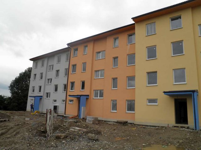 Zateplenie bytových domov 1,2,3 a 4,5,6 v Tepličke nad Váhom